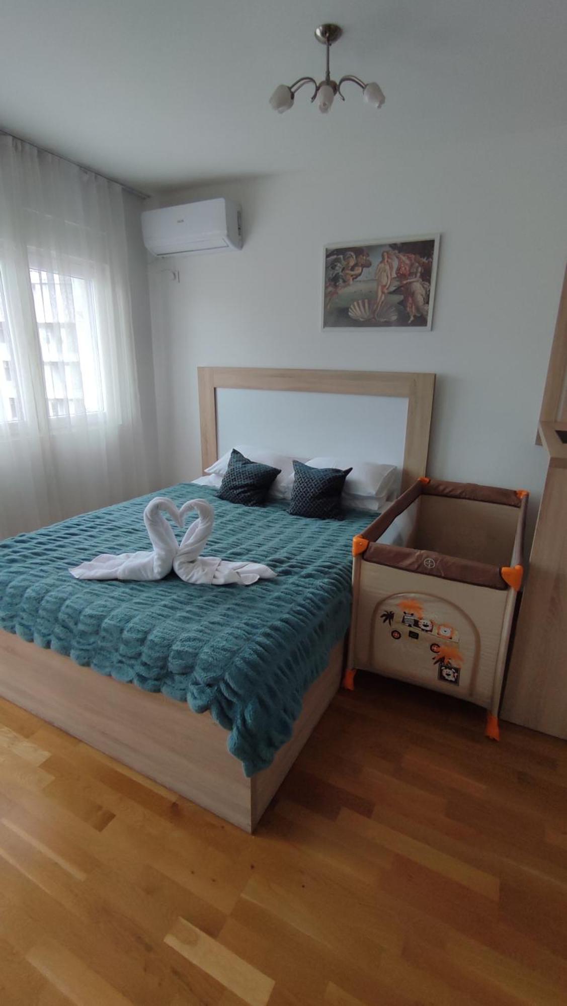 Apartmani Stari Aerodrom Podgorica Zewnętrze zdjęcie